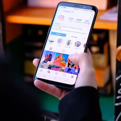 Cómo ver historias de Instagram sin que se den cuenta (2025)